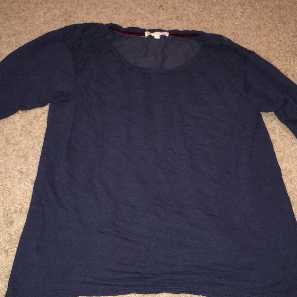 Lacy navy top